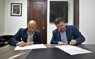 Firma de convenio con el Intendente de Río Turbio